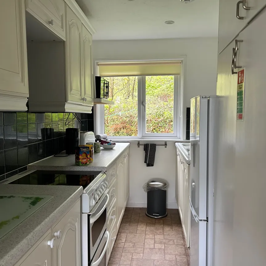 Well equipped kitchen with fridge freezer, microwave and cooker 