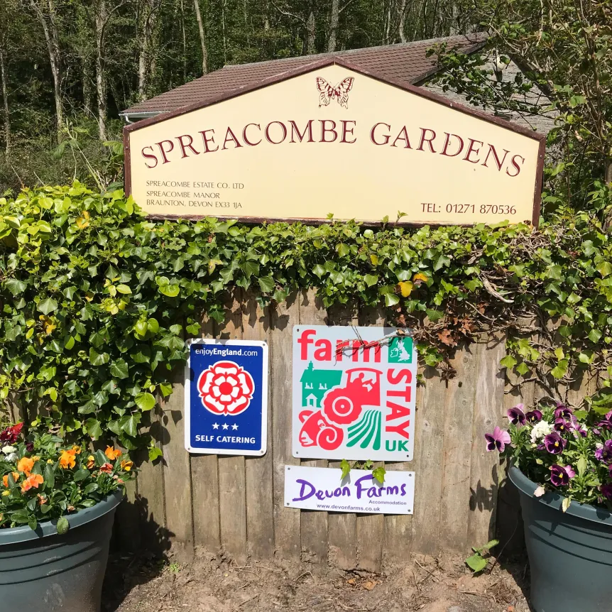 The entrance sign for Spreacombe Holiday Cottages