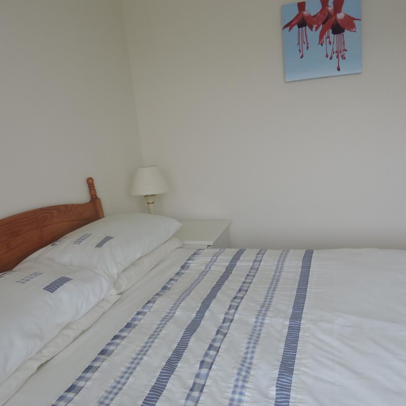 Double Bedroom, Fuchsia Double Bed