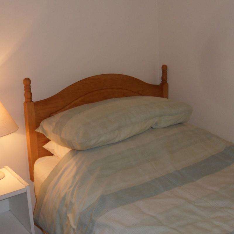 Single bed Single bed, suitable for adults or children